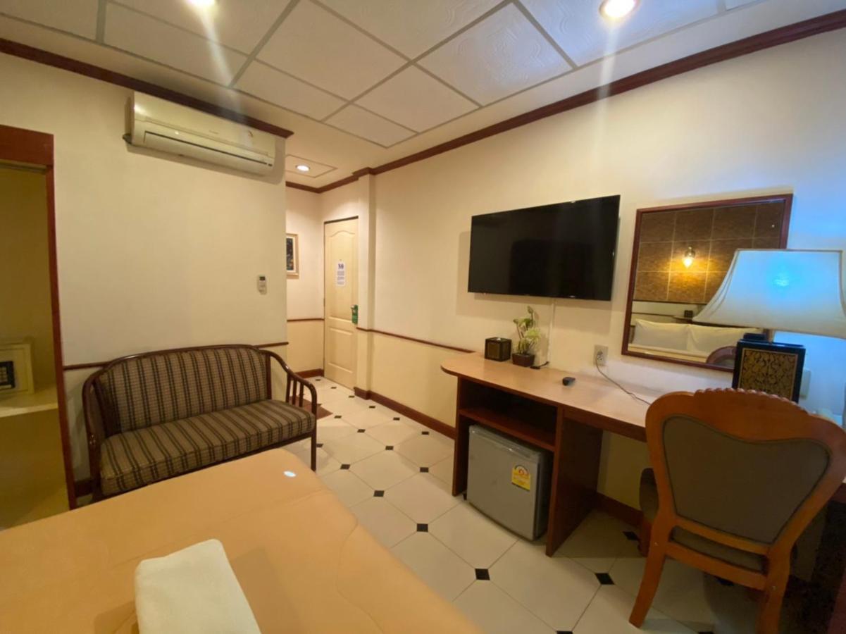 Honey House 2 Hostel Bangkok Exterior photo