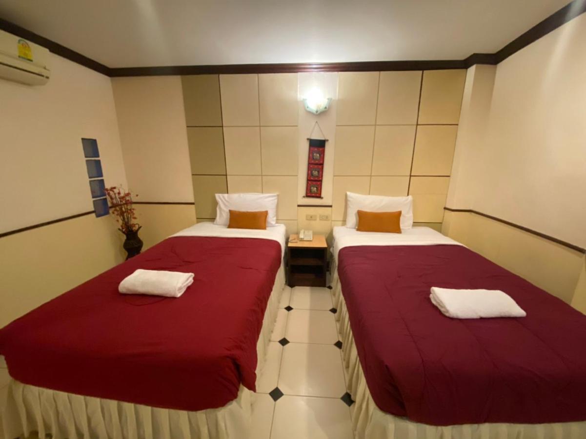 Honey House 2 Hostel Bangkok Exterior photo